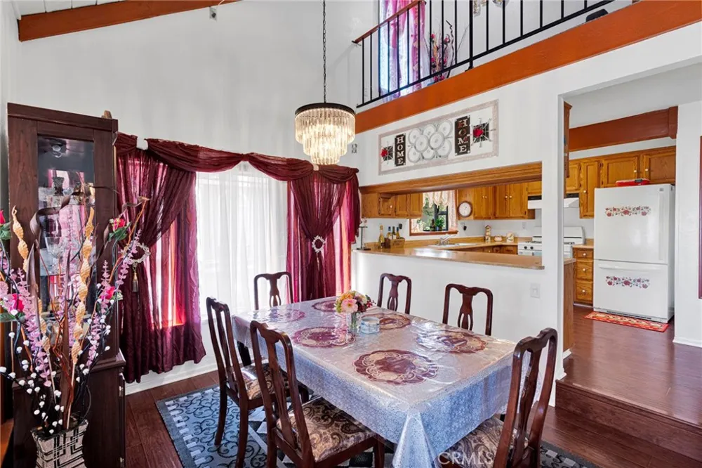 30772 Knoll View Running Springs, CA 92382