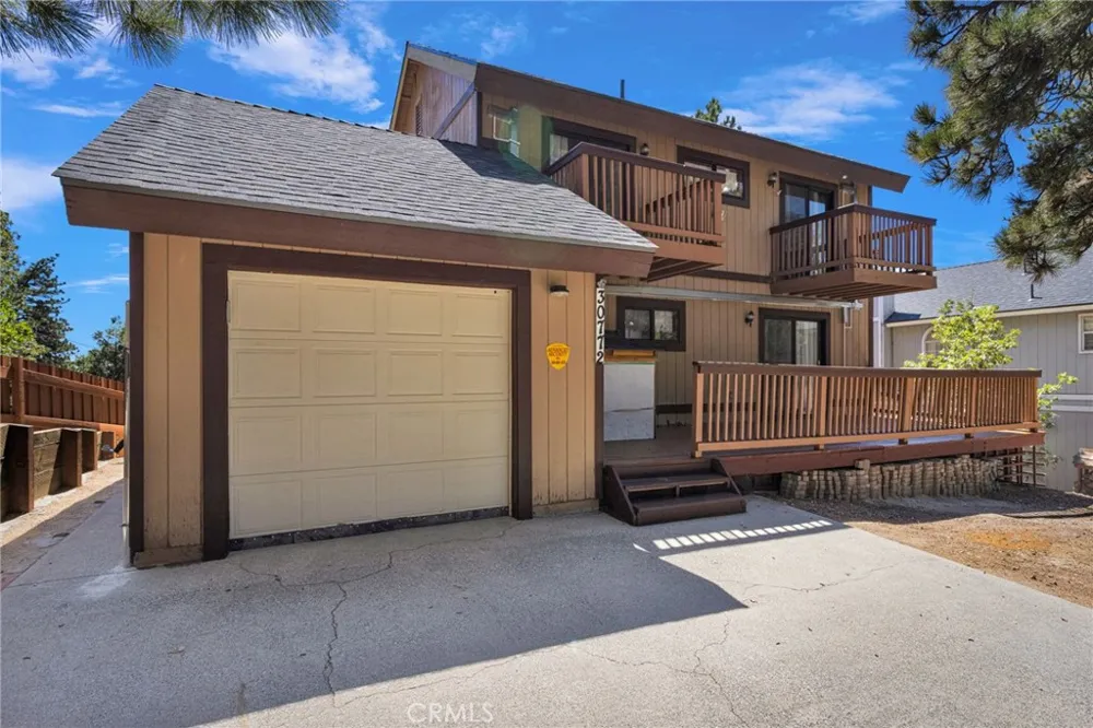 30772 Knoll View Running Springs, CA 92382