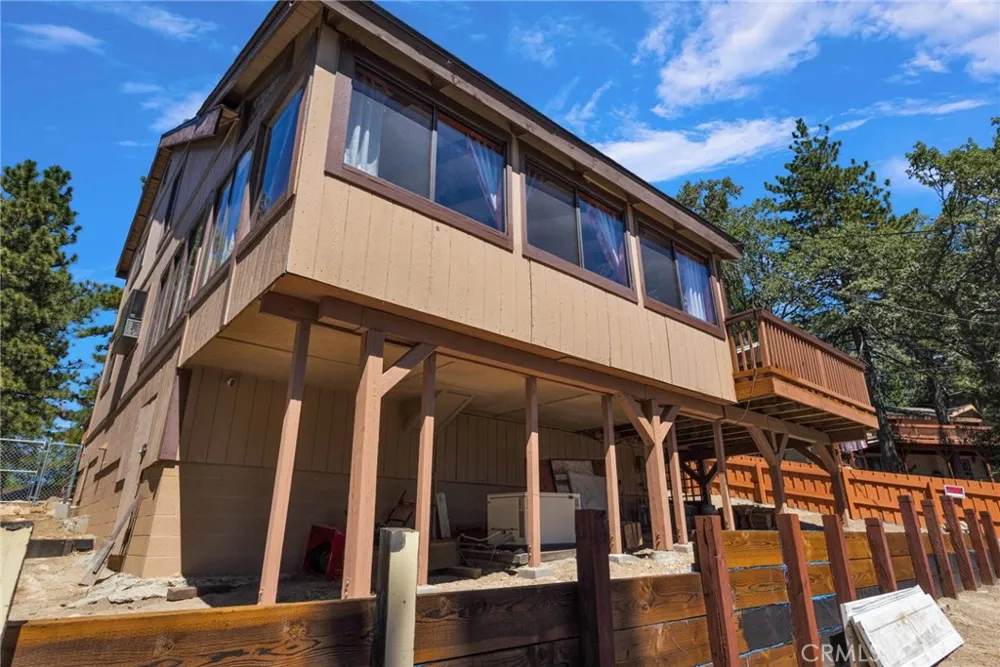 30772 Knoll View Running Springs, CA 92382