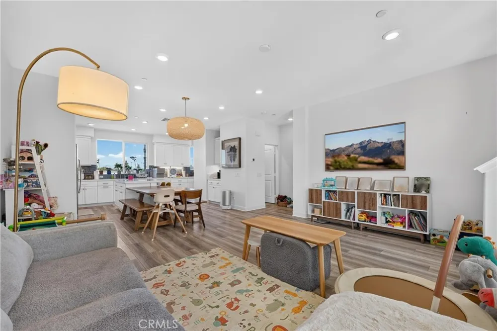1635 W Lincoln Avenue #103 Anaheim, CA 92801