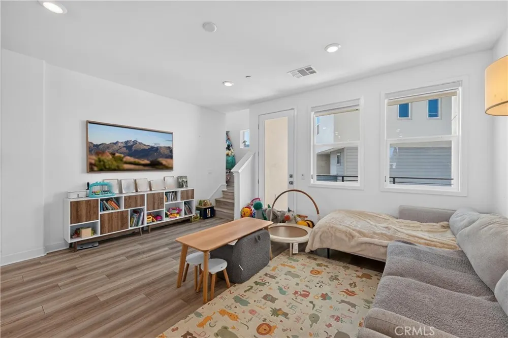 1635 W Lincoln Avenue #103 Anaheim, CA 92801