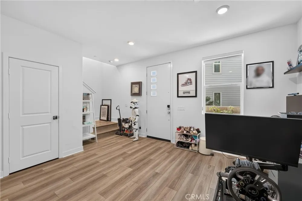 1635 W Lincoln Avenue #103 Anaheim, CA 92801