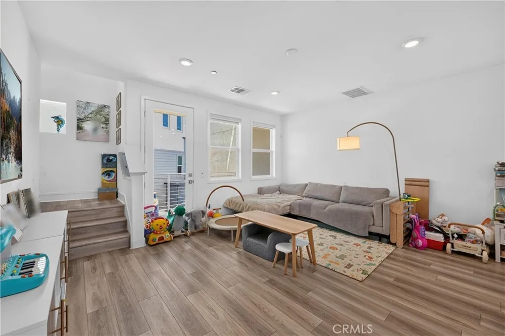 1635 W Lincoln Avenue #103 Anaheim, CA 92801