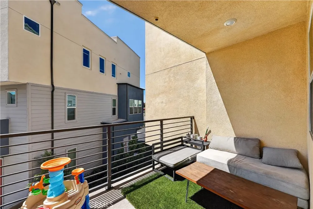 1635 W Lincoln Avenue #103 Anaheim, CA 92801