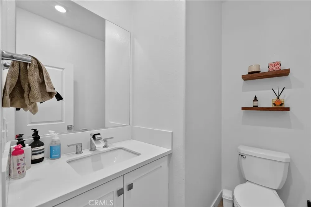 1635 W Lincoln Avenue #103 Anaheim, CA 92801