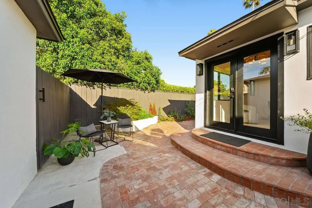 434 Bonair La Jolla, CA 92037