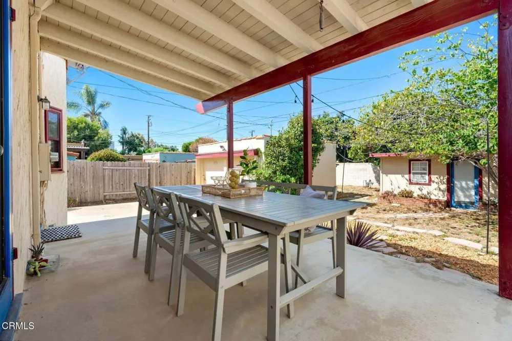 199 S Catalina Street Ventura, CA 93001