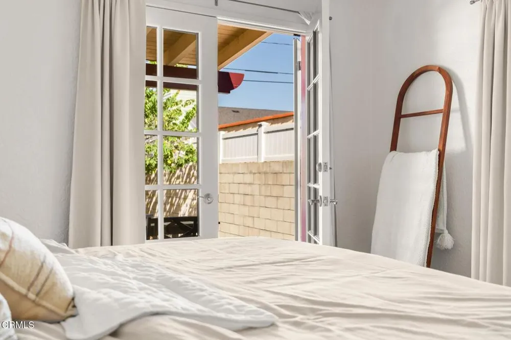 199 S Catalina Street Ventura, CA 93001