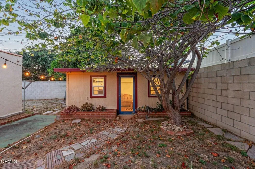 199 S Catalina Street Ventura, CA 93001