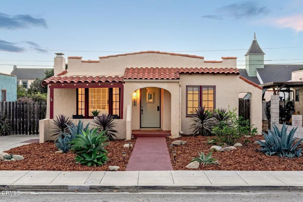 199 S Catalina Street Ventura, CA 93001