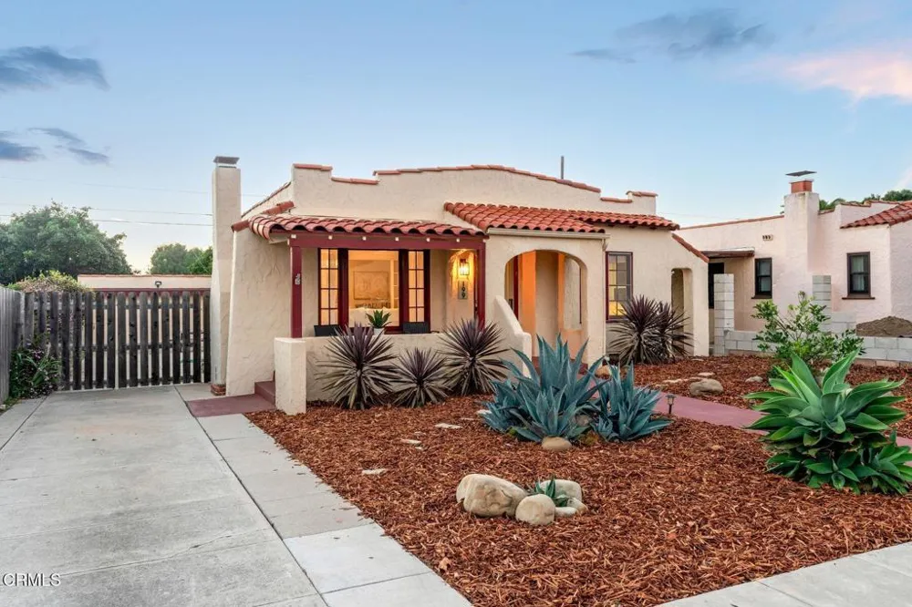 199 S Catalina Street Ventura, CA 93001
