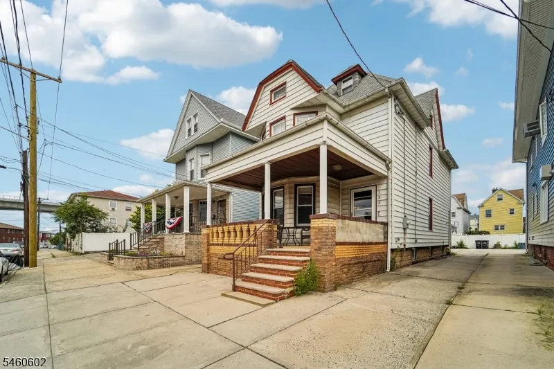 155 W 3Rd St Bayonne, NJ 07002