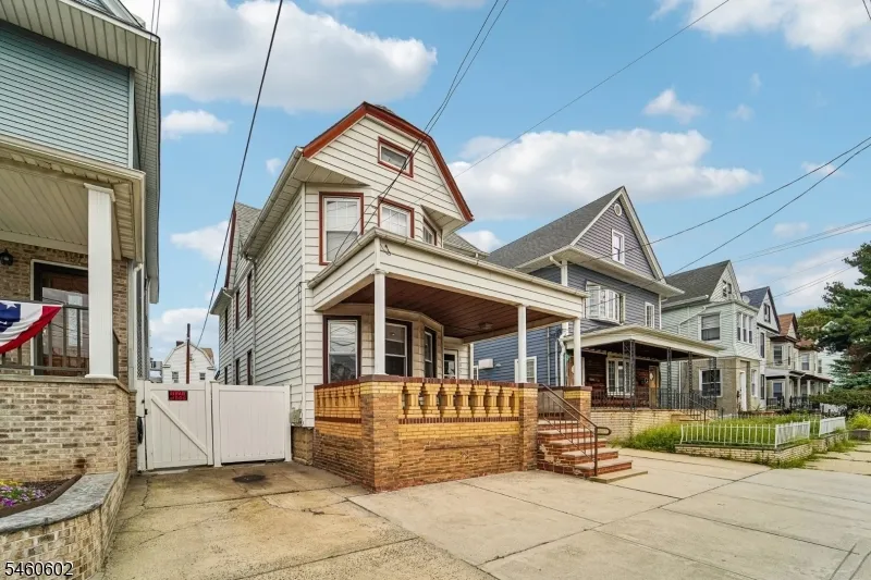155 W 3Rd St Bayonne, NJ 07002