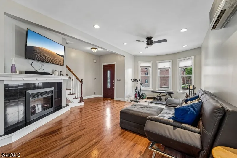 155 W 3Rd St Bayonne, NJ 07002