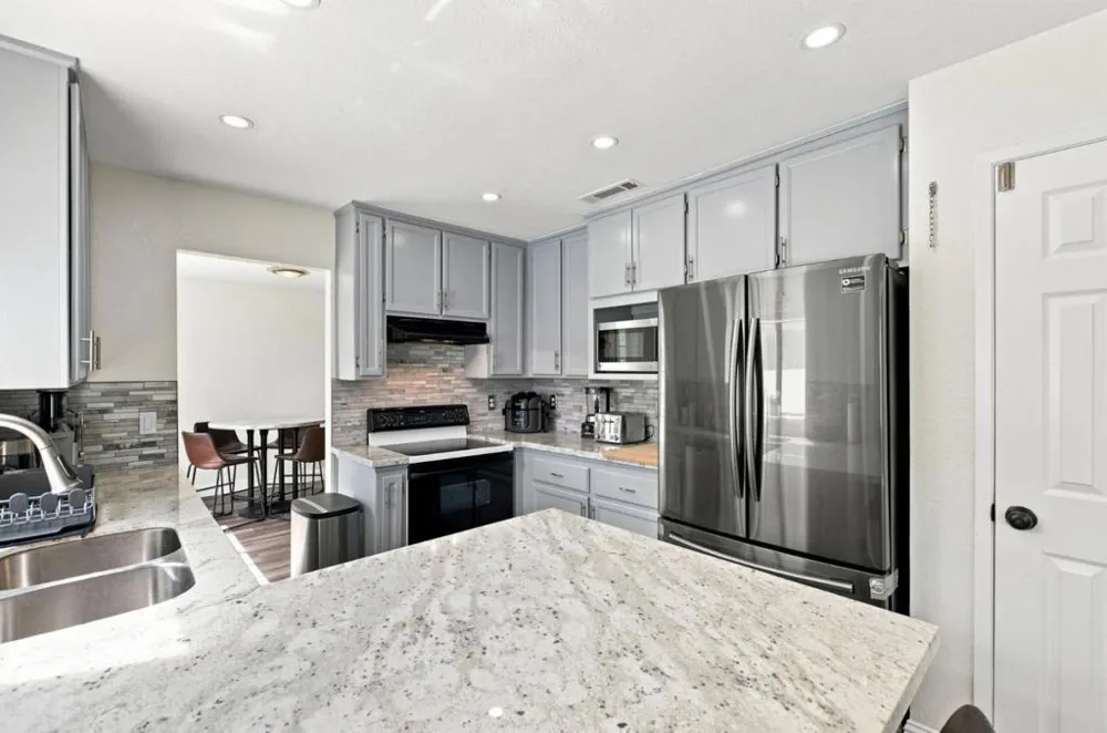 2512 Burlwood Drive Modesto, CA 95355