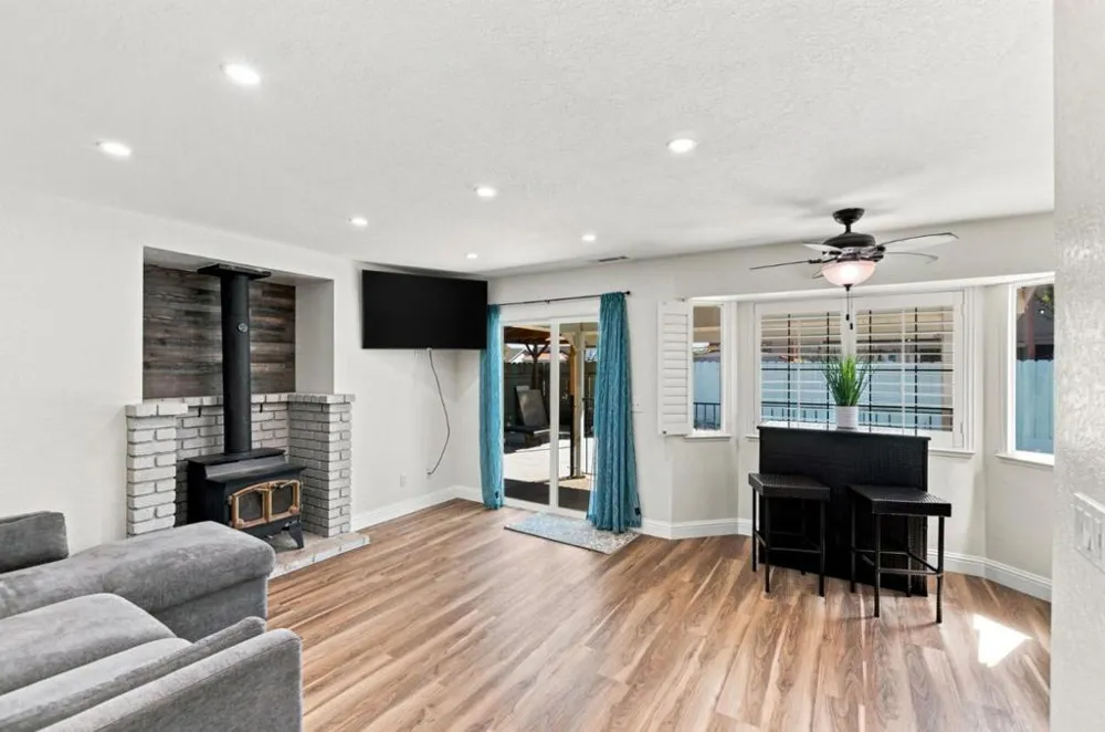 2512 Burlwood Drive Modesto, CA 95355