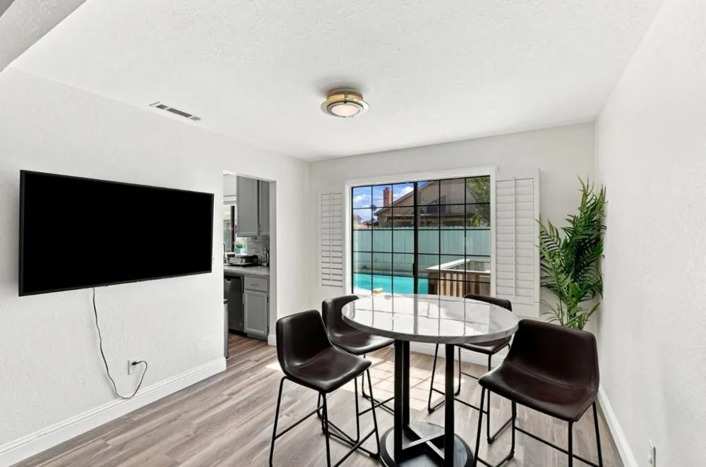 2512 Burlwood Drive Modesto, CA 95355