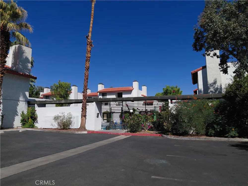 280 S Avenida Caballeros #101 Palm Springs, CA 92262
