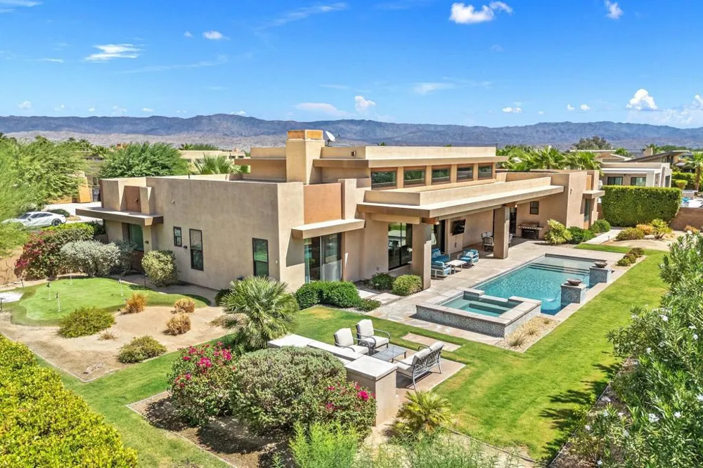 15 Via Montagna Rancho Mirage, CA 92270