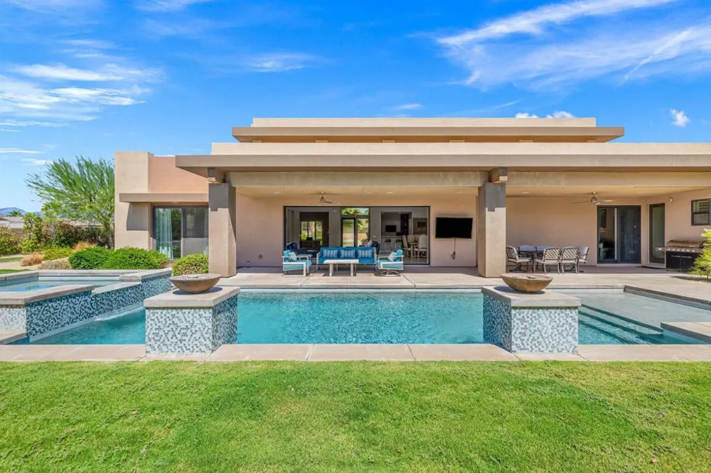 15 Via Montagna Rancho Mirage, CA 92270