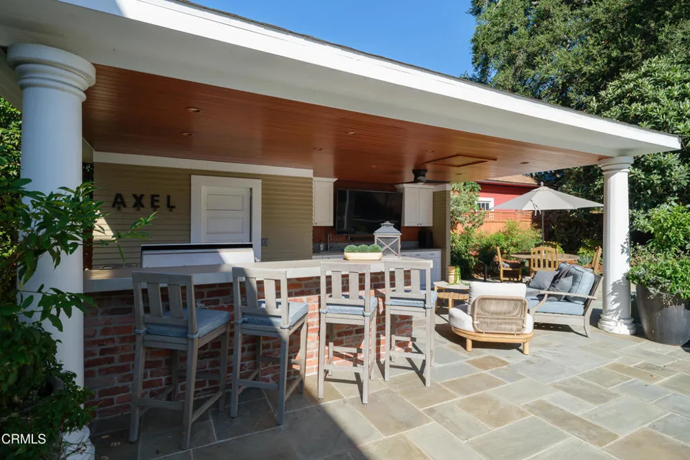303 Markham Place Pasadena, CA 91105