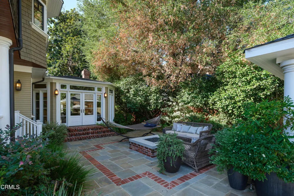 303 Markham Place Pasadena, CA 91105