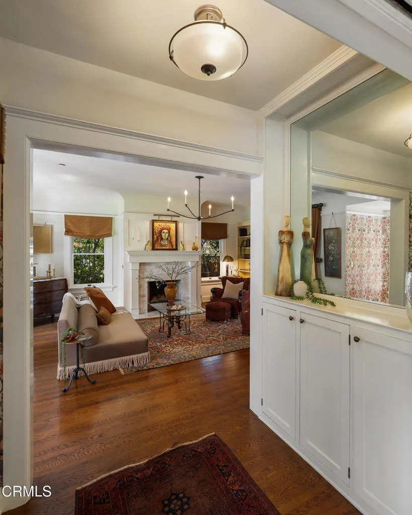 303 Markham Place Pasadena, CA 91105