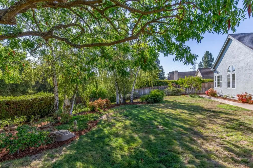 12078 Beauchamps Lane Saratoga, CA 95070