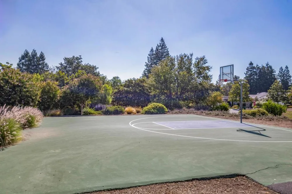 12078 Beauchamps Lane Saratoga, CA 95070