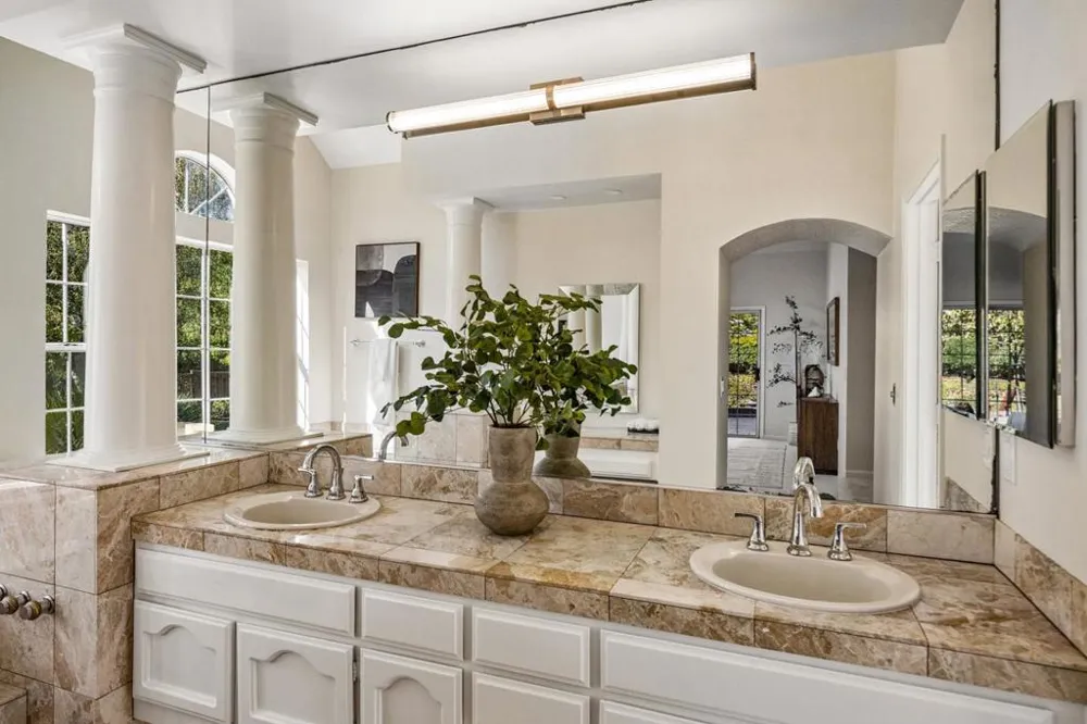 12078 Beauchamps Lane Saratoga, CA 95070