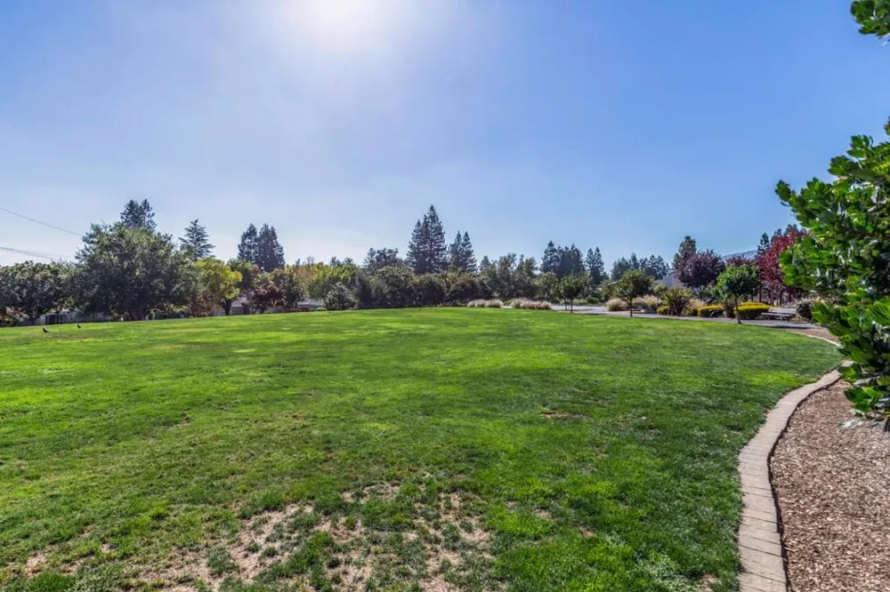 12078 Beauchamps Lane Saratoga, CA 95070