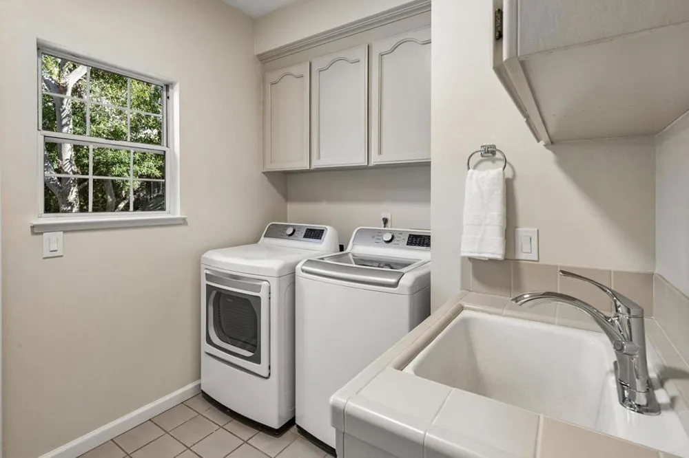 12078 Beauchamps Lane Saratoga, CA 95070