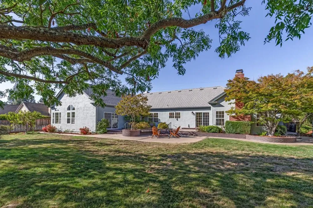 12078 Beauchamps Lane Saratoga, CA 95070