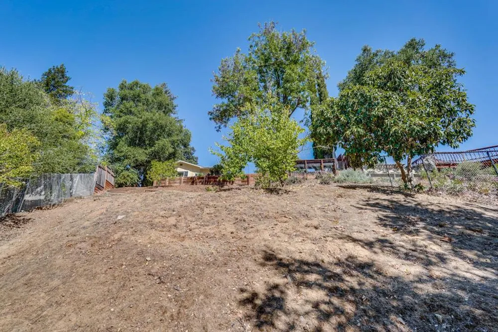 10531 Madera Drive Cupertino, CA 95014