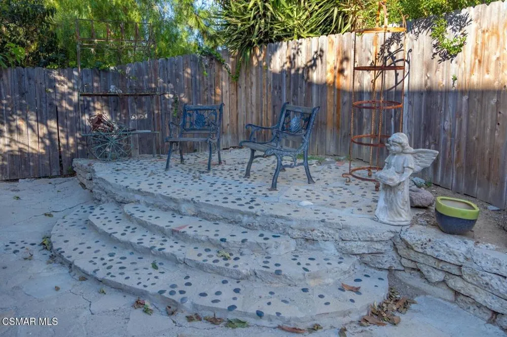 11 Teasdale Street Thousand Oaks, CA 91360