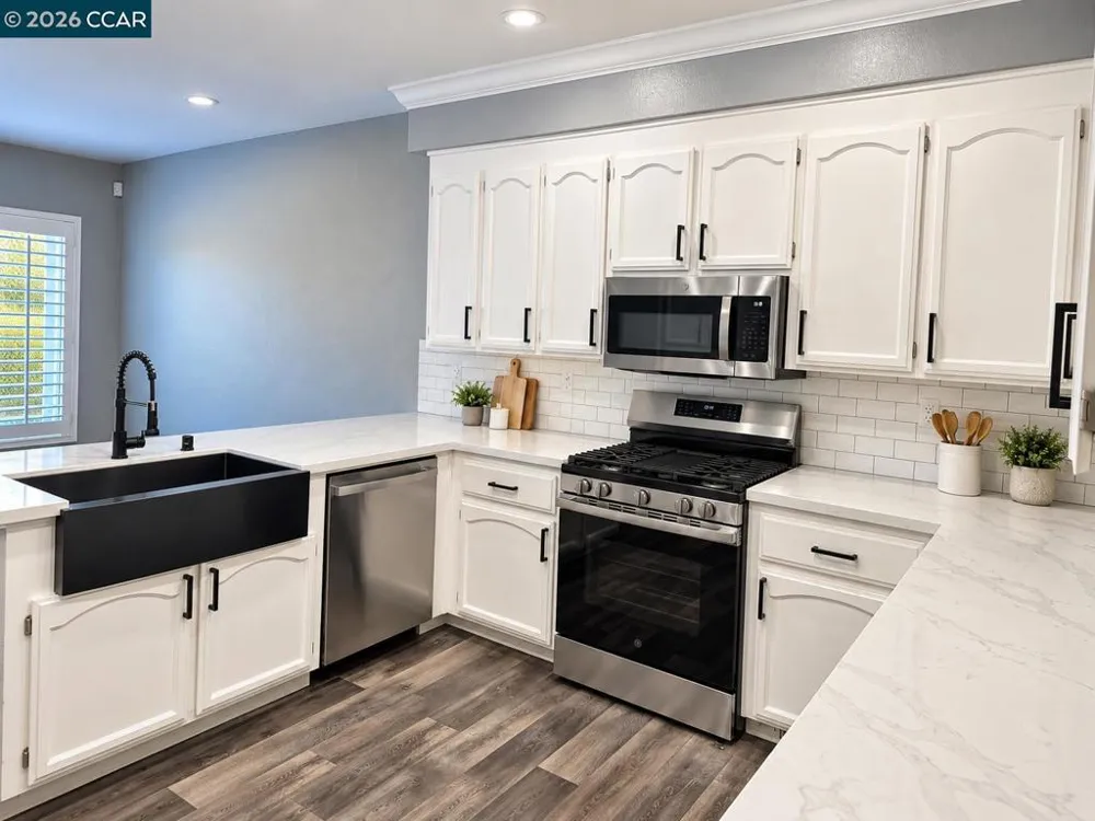 718 Anizumne Ct Clayton, CA 94517