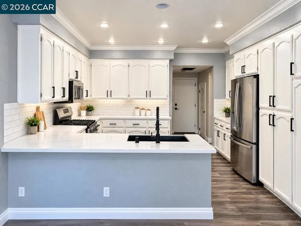 718 Anizumne Ct Clayton, CA 94517
