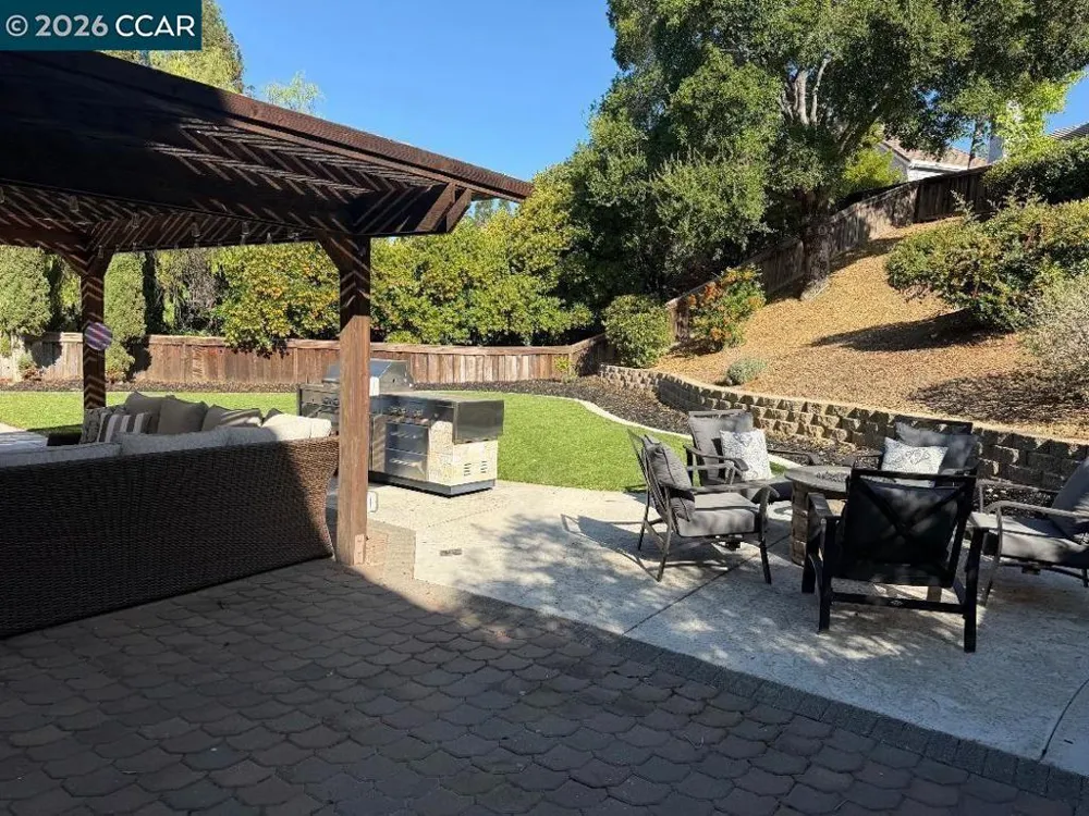 718 Anizumne Ct Clayton, CA 94517