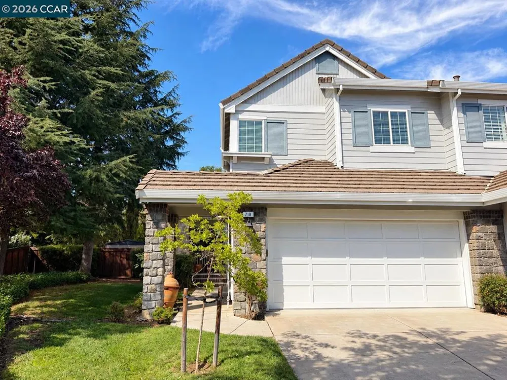 718 Anizumne Ct Clayton, CA 94517