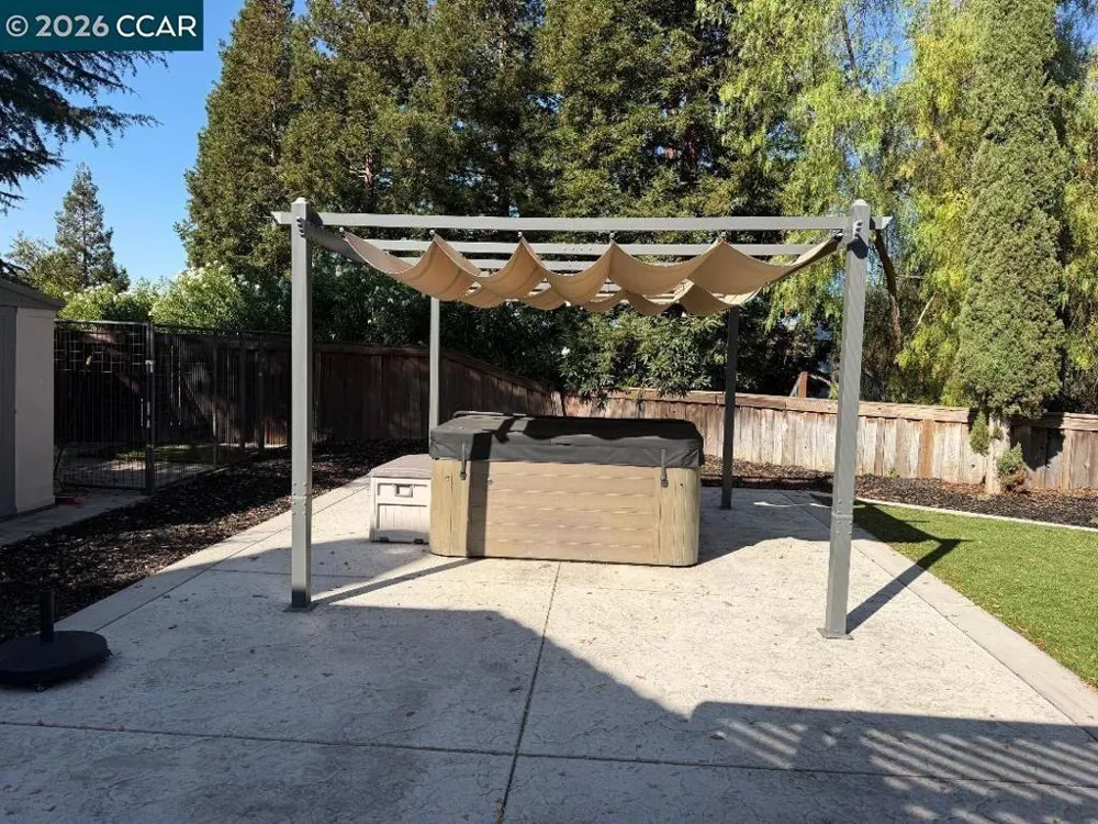 718 Anizumne Ct Clayton, CA 94517
