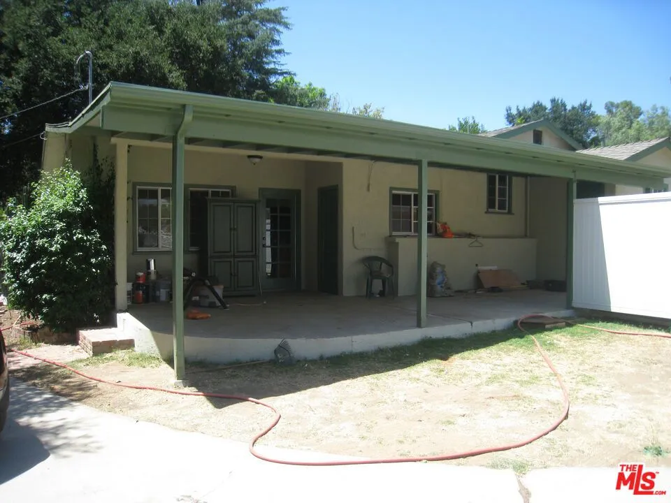 9814 Baden Avenue Chatsworth, CA 91311