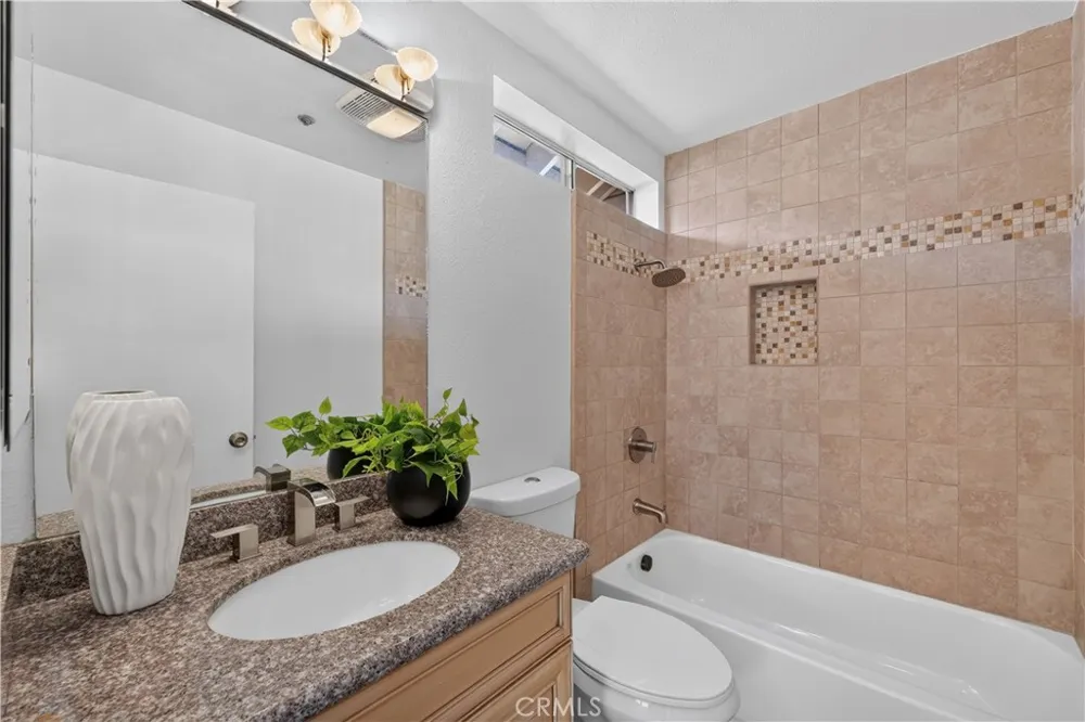 323 Genoa St #A Monrovia, CA 91016