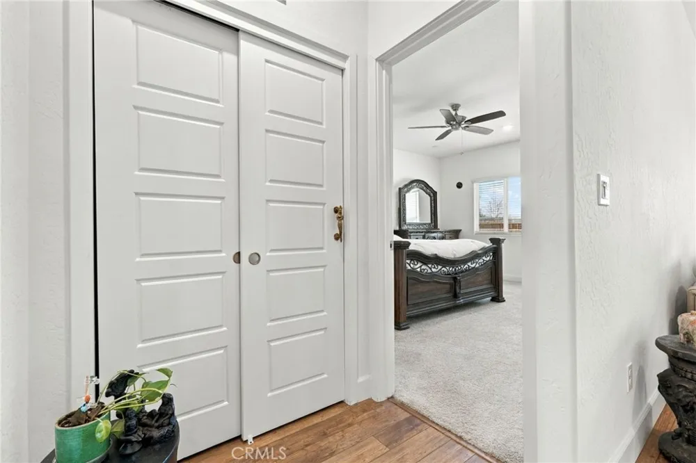 102 E Tyler Avenue Visalia, CA 93291