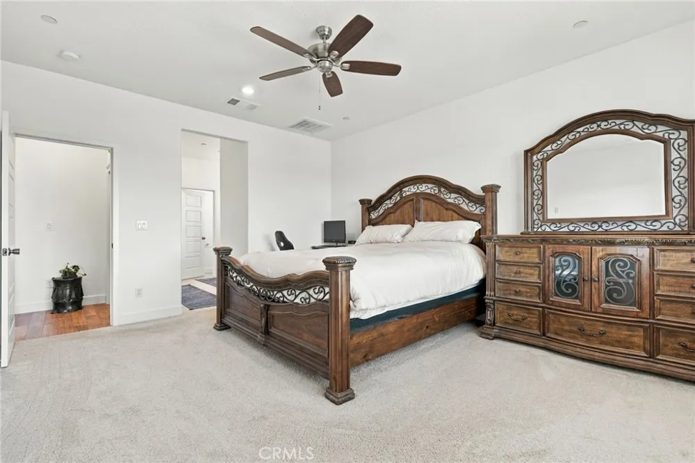 102 E Tyler Avenue Visalia, CA 93291