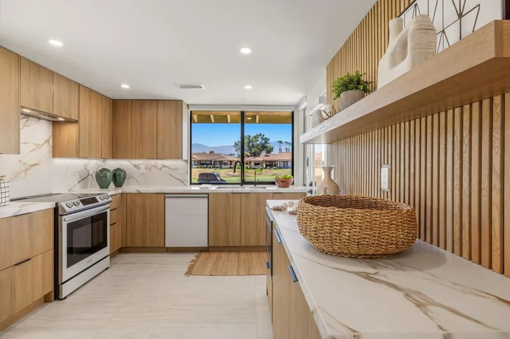 321 San Remo Street Palm Desert, CA 92260