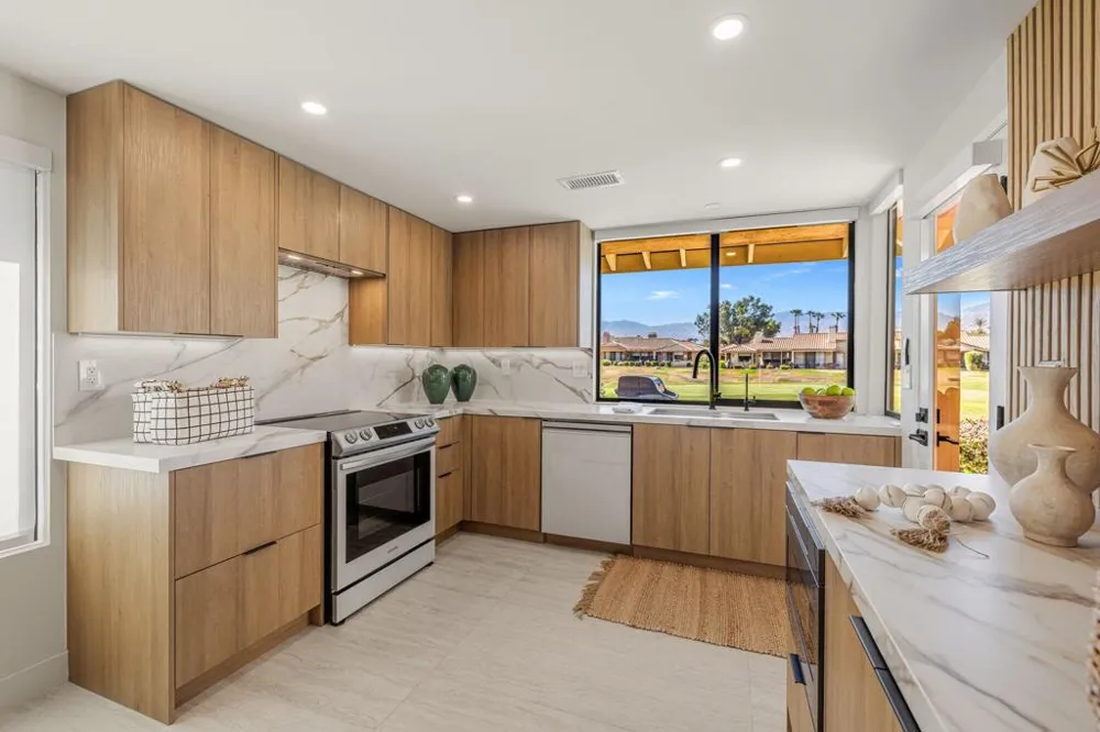 321 San Remo Street Palm Desert, CA 92260