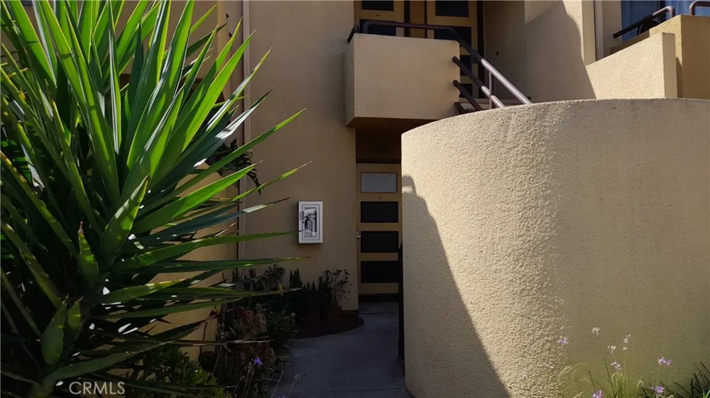 25712 LE PARC #31 Lake Forest, CA 92630