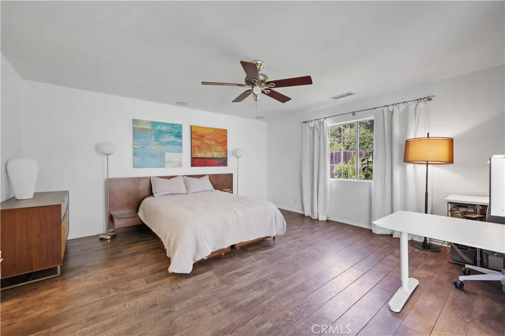 813 Mountain View Altadena, CA 91001