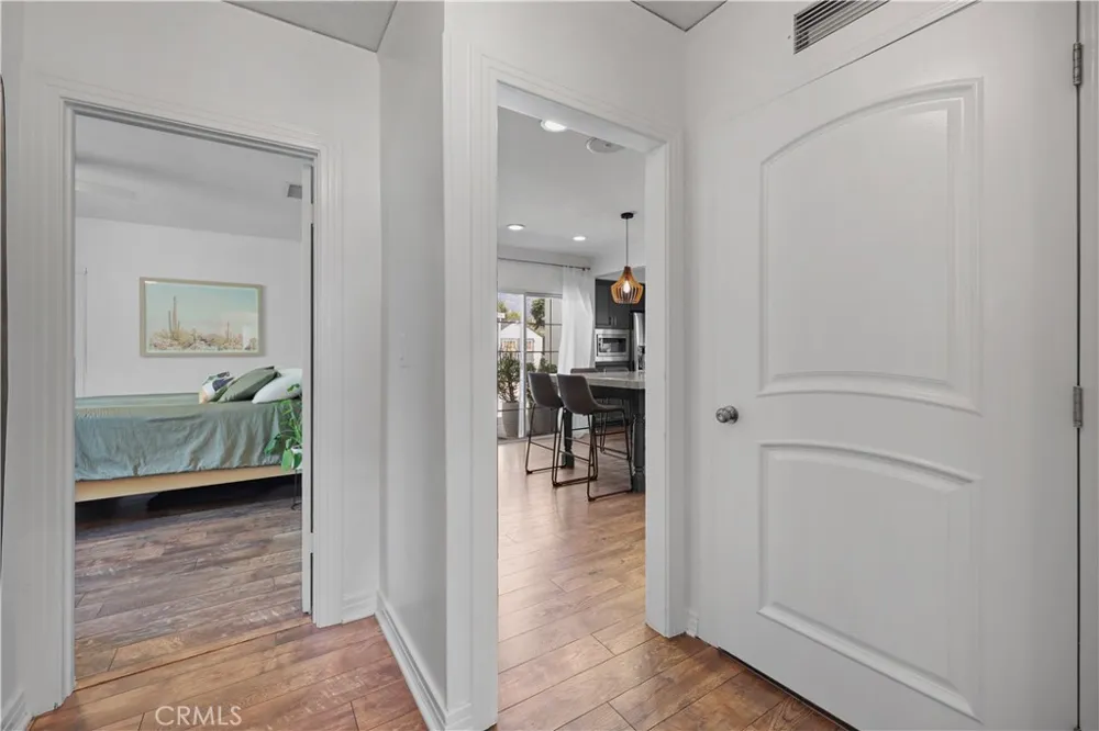 813 Mountain View Altadena, CA 91001