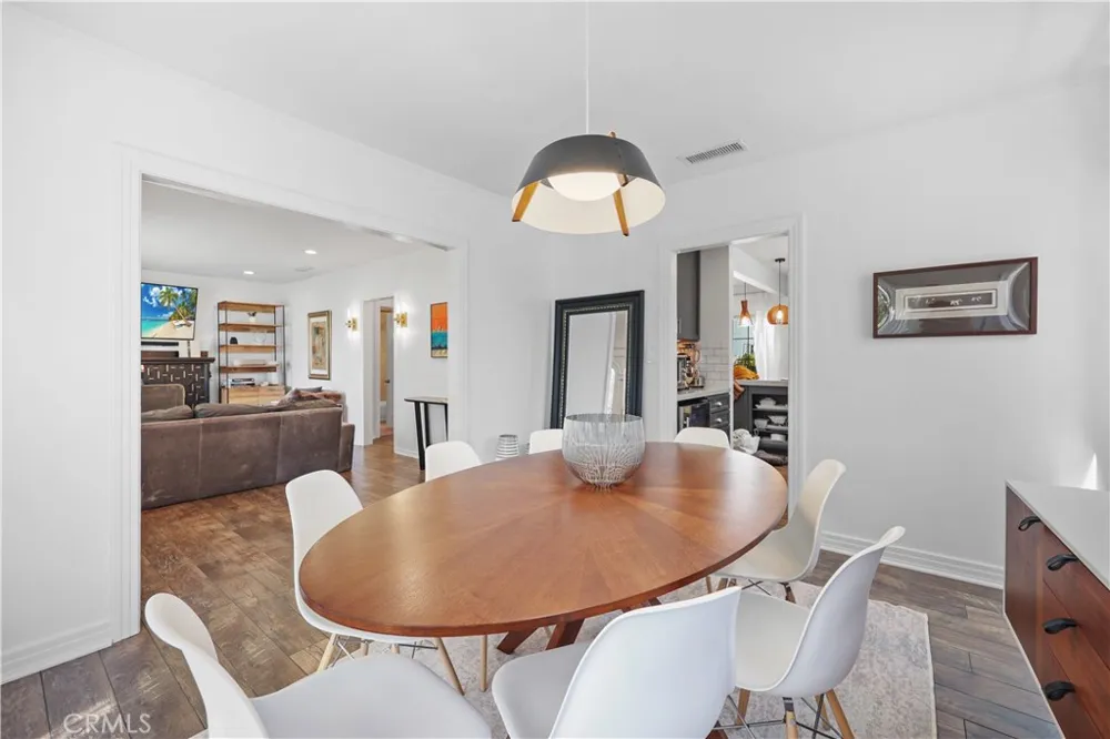 813 Mountain View Altadena, CA 91001